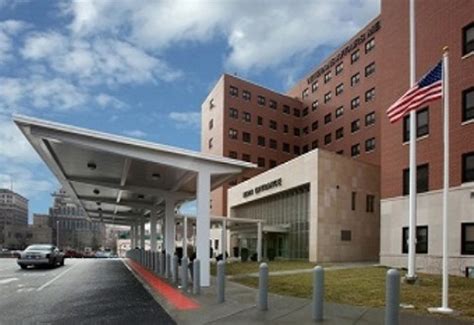 Search for man who wandered from St. Louis VA hospital